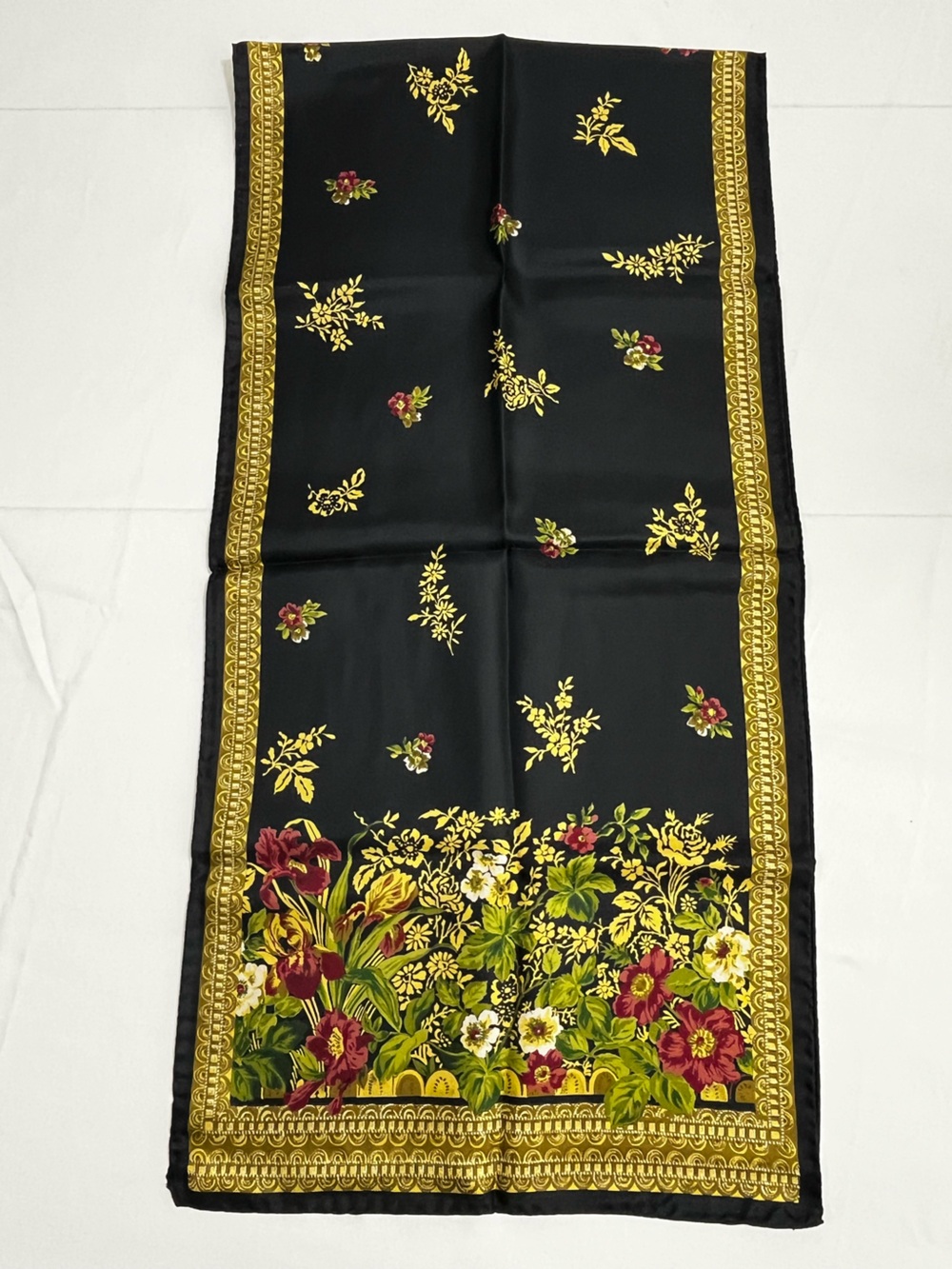Vintage 90s Smithsonian Silk Scarf - Cascading Flowers - Picture 4 of 16